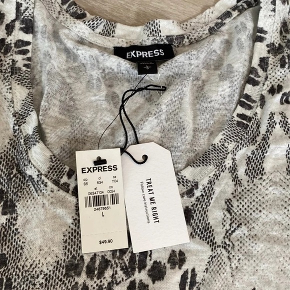 NWT Express Linen Animal Print Scoop Tee - Picture 3 of 3
